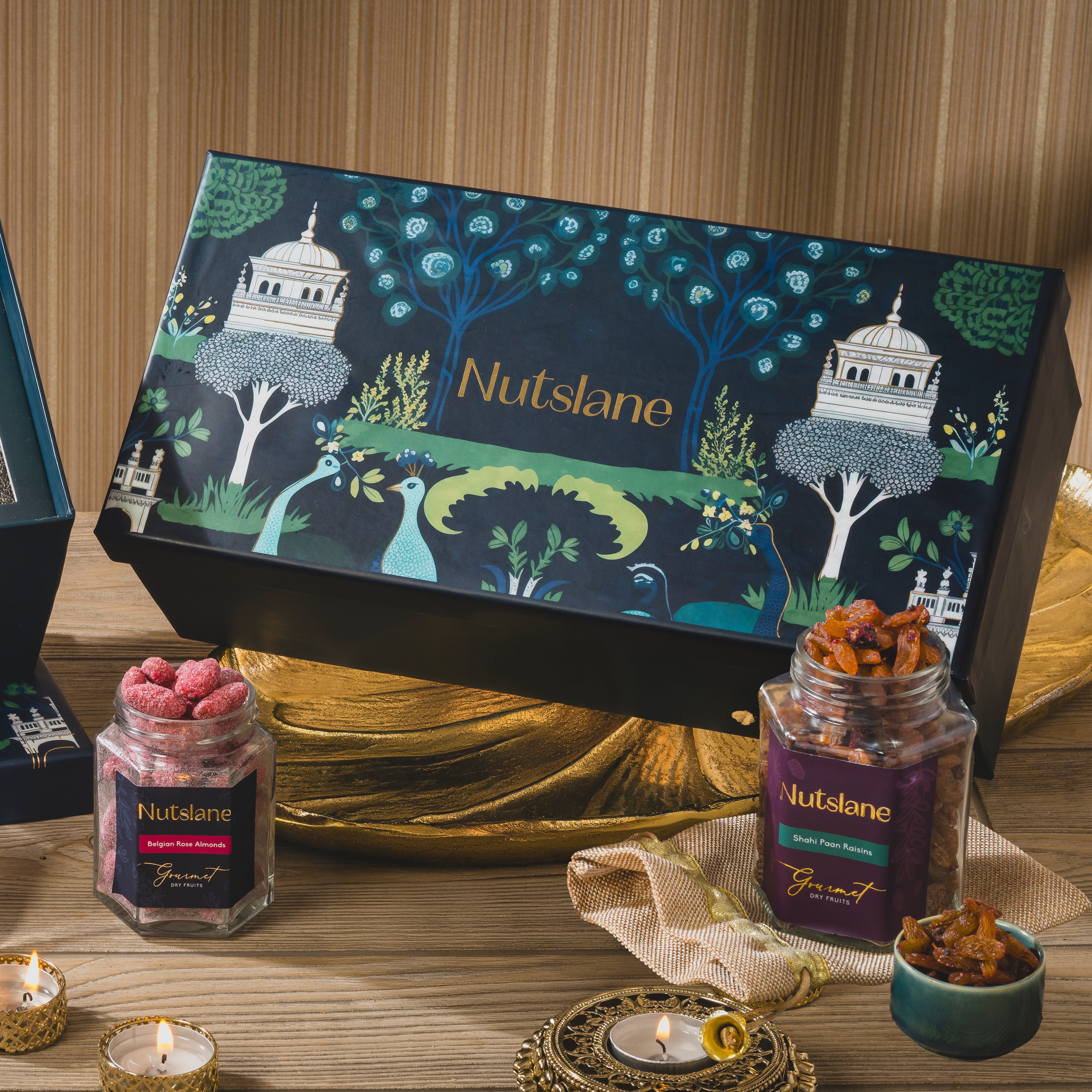Nutslane Roohi Gift Box (Shahi Paan Raisin, Mexican Salsa Cashew, Belgian Rose Almond) 445g